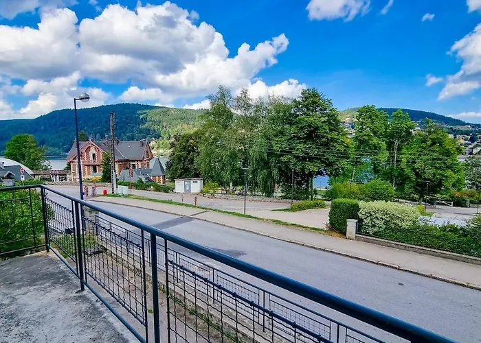 Апартаменты F2* * * 80m Du Avec Vue+terrasse+proche Centre *