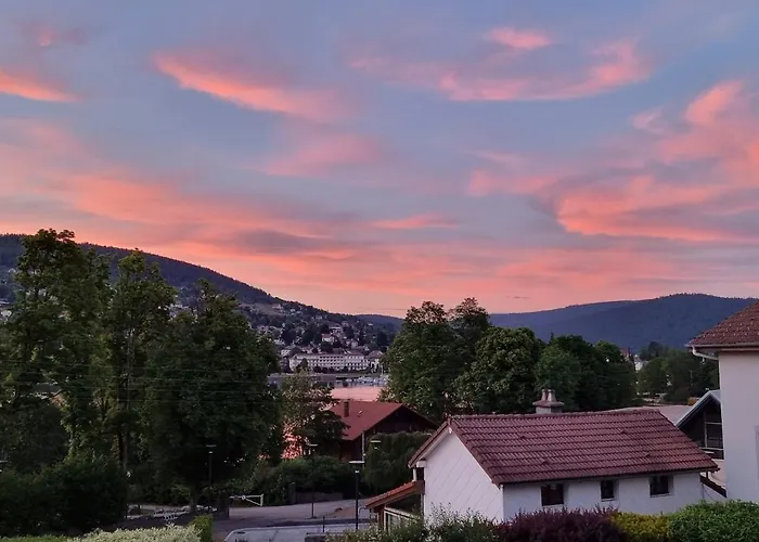 F2* * * 80m Du Avec Vue+terrasse+proche Centre *